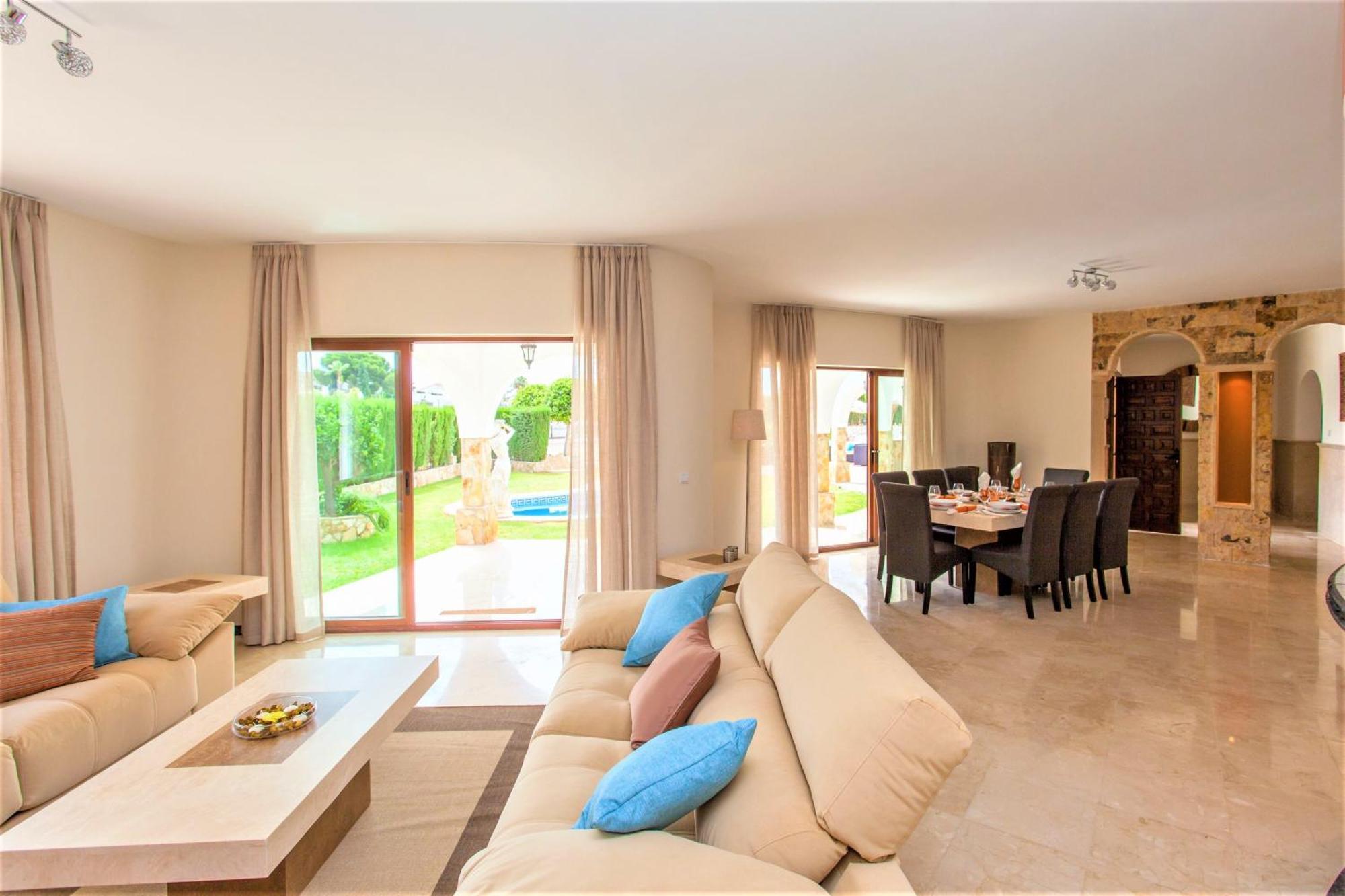 Summer Offers! Fabulous Luxury Villa Near The Beach Sleeps 8 เบนัลมาเดนา ภายนอก รูปภาพ