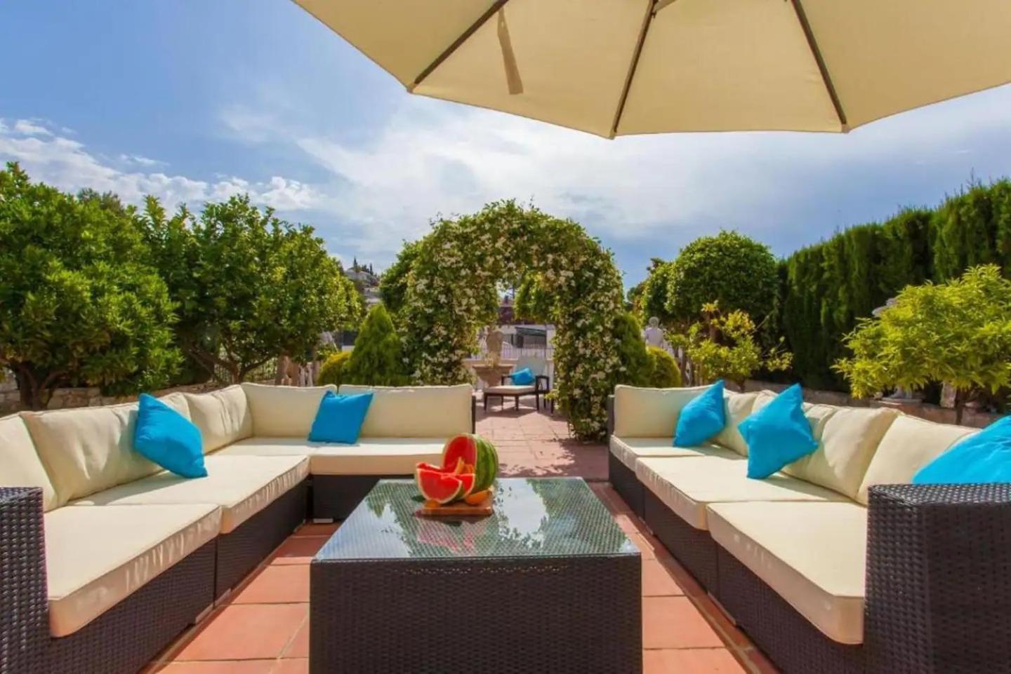 Summer Offers! Fabulous Luxury Villa Near The Beach Sleeps 8 เบนัลมาเดนา ภายนอก รูปภาพ