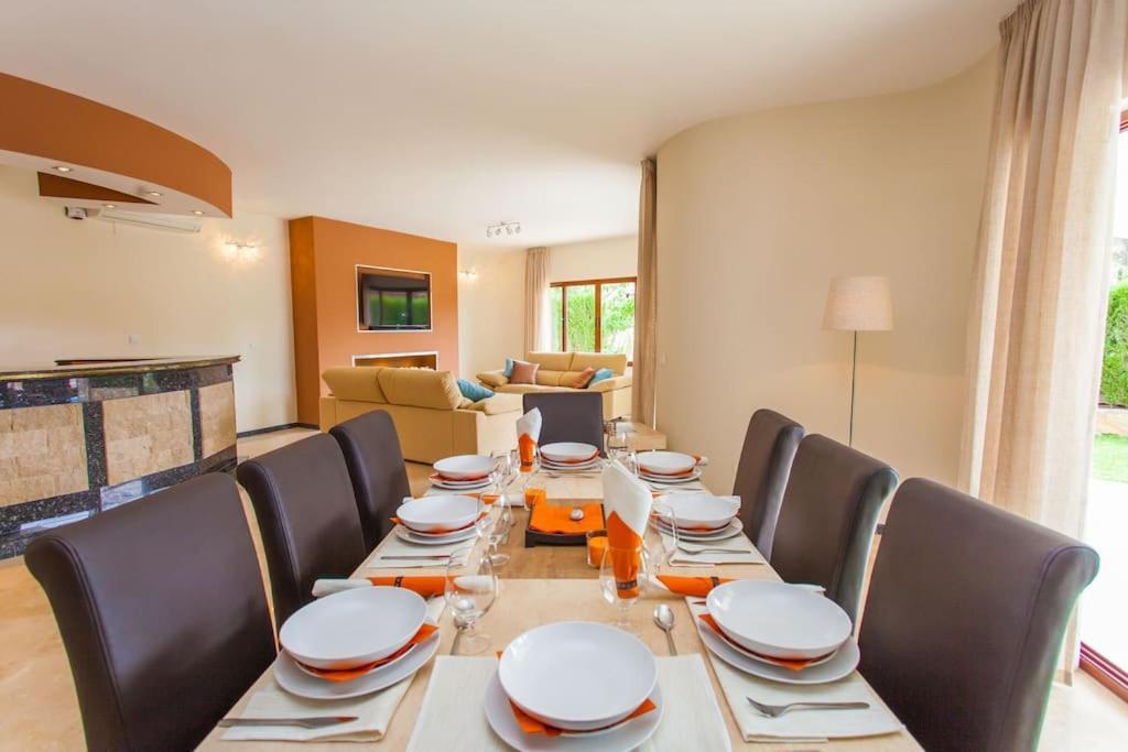Summer Offers! Fabulous Luxury Villa Near The Beach Sleeps 8 เบนัลมาเดนา ภายนอก รูปภาพ