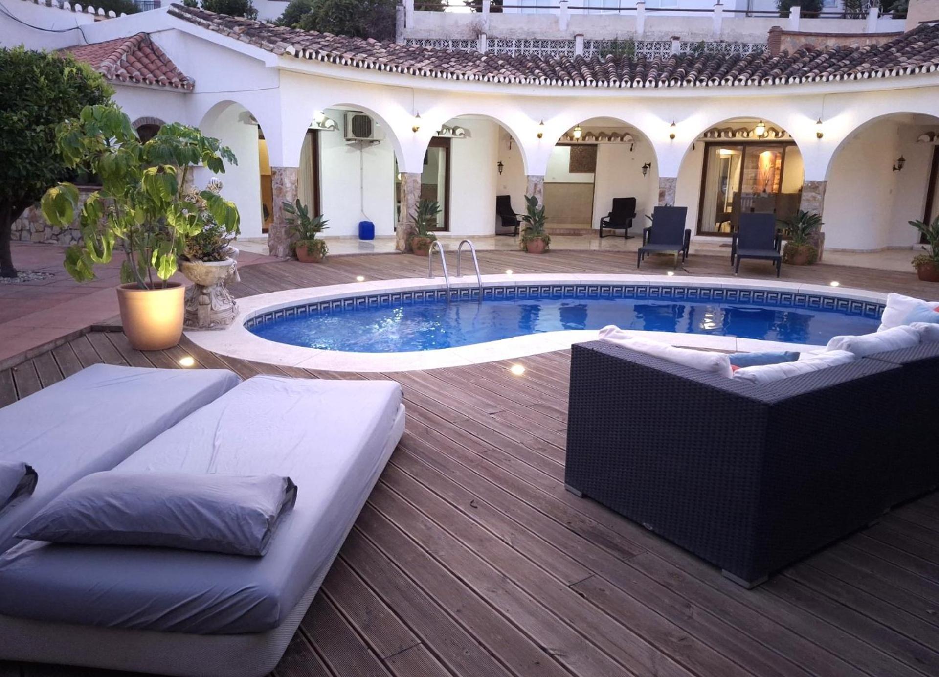 Summer Offers! Fabulous Luxury Villa Near The Beach Sleeps 8 เบนัลมาเดนา ภายนอก รูปภาพ